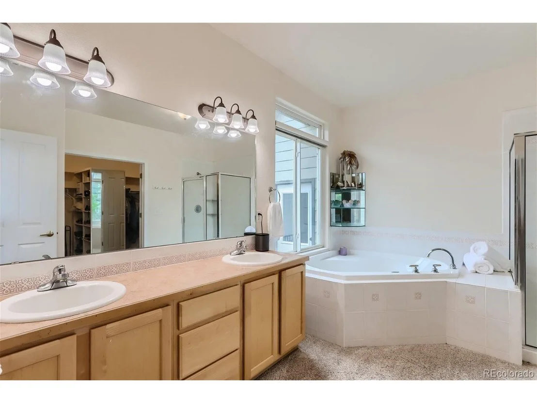 Photo of 2143 Meadow Vale Rd
