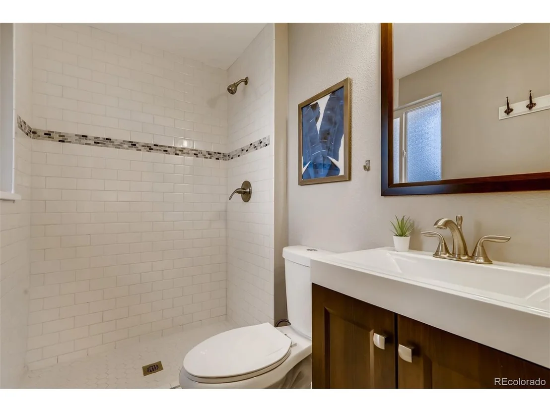Photo of 4380 Shaw Blvd