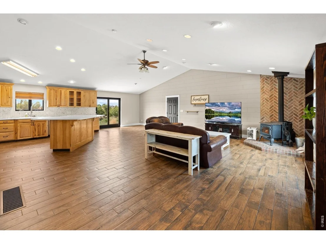 Photo of 31091 County Road 41