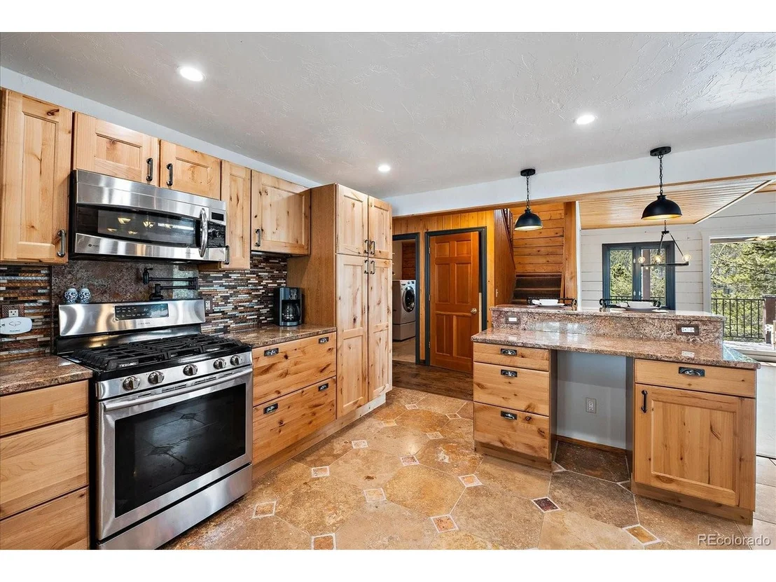Photo of 81 Mountain View Dr