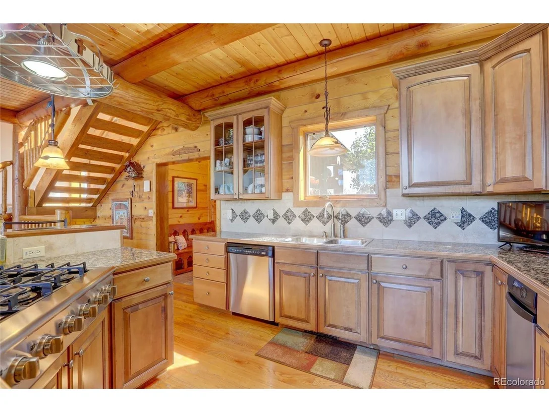 Photo of 6584 Lakeside Cir