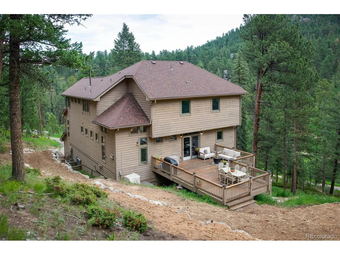 Photo of 7102 Pinewood Dr
