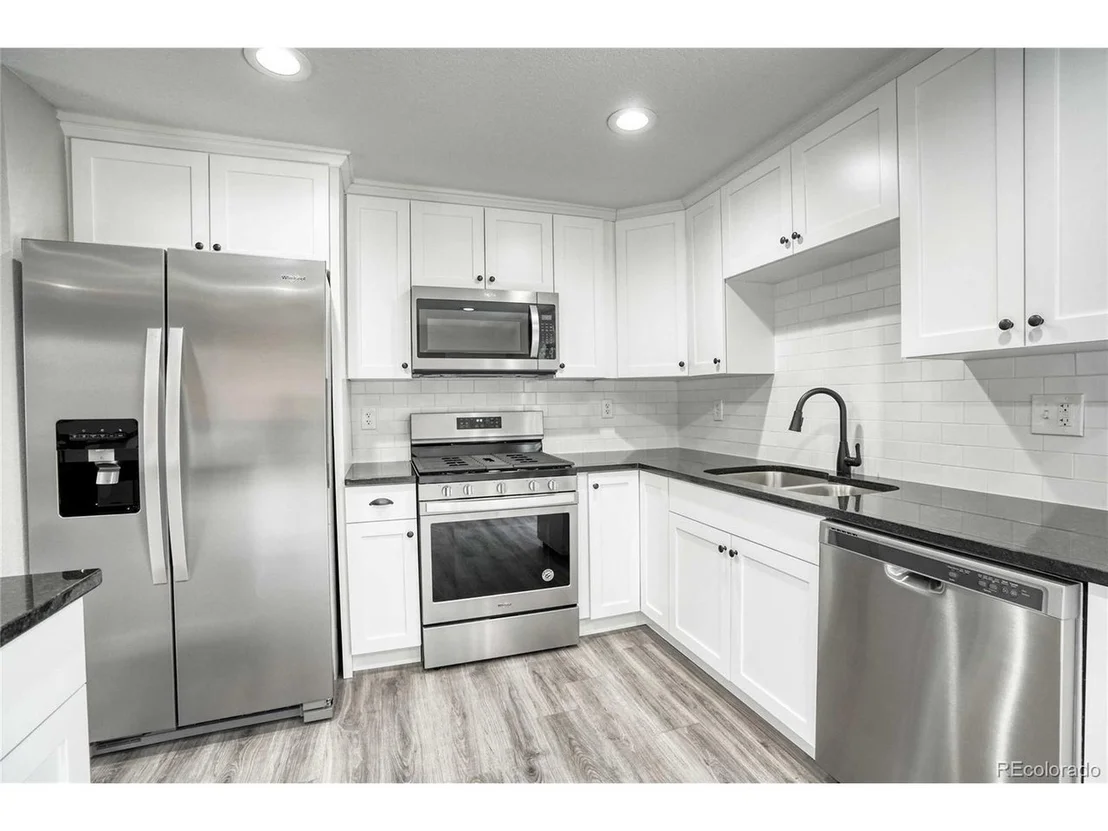 Photo of 6450 W 77th Pl
