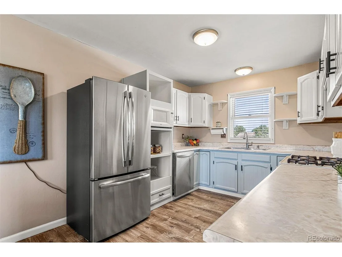 Photo of 940 Pinewicket Way