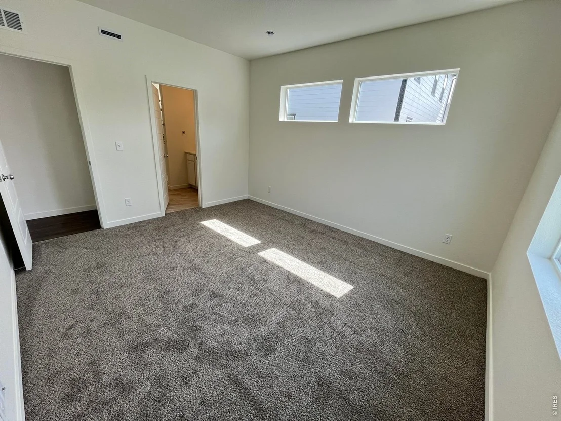 Photo of 521 85th Ave