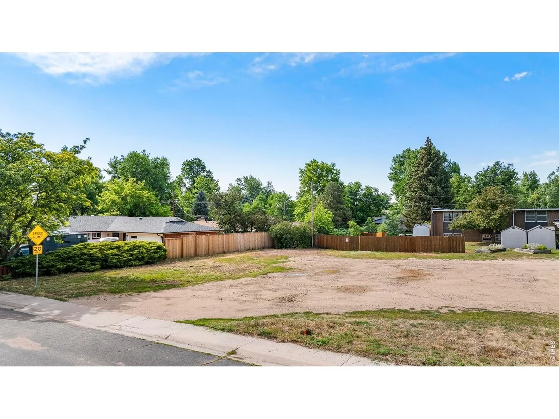 Photo of 1920 Grape Ave