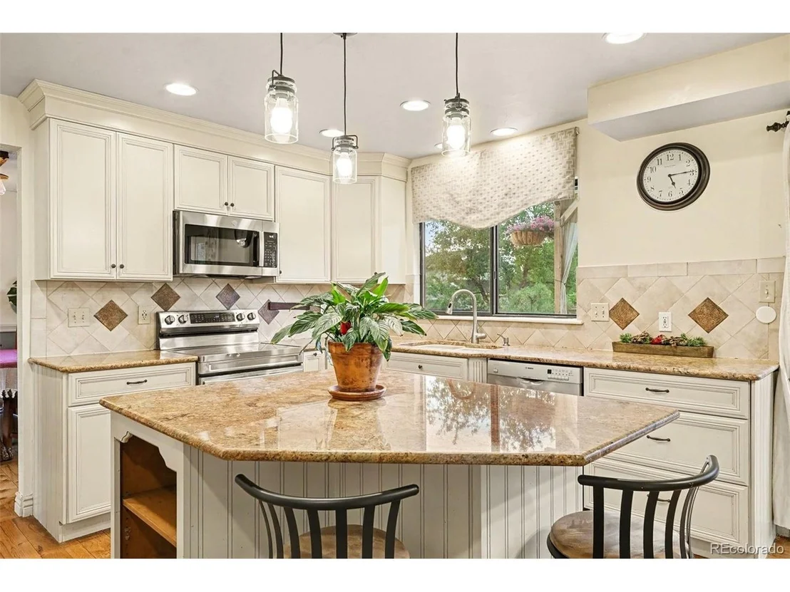 Photo of 454 Old Stone Dr