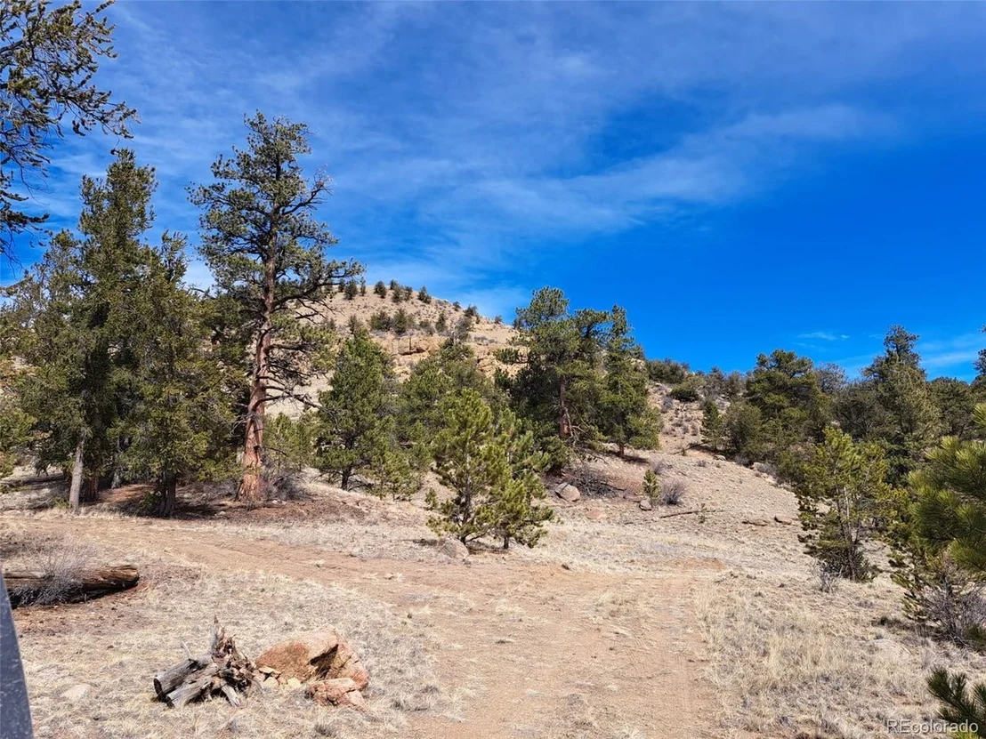 Photo of 369 Summit Rd