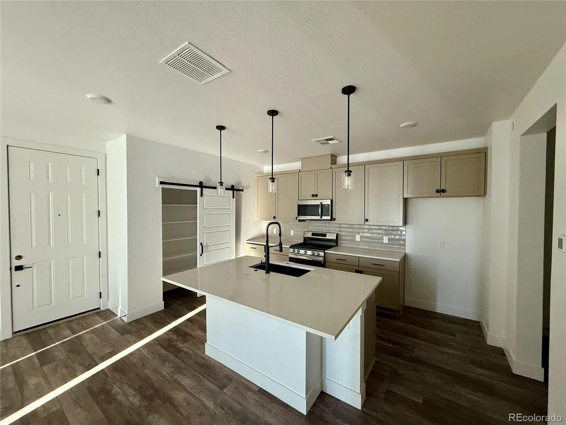 Photo of Unit 305 at 16881 Askins Loop
