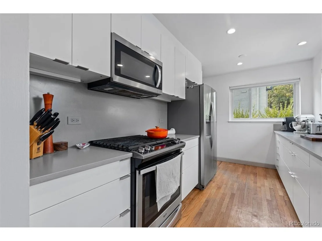 Photo of 1295 Forest St