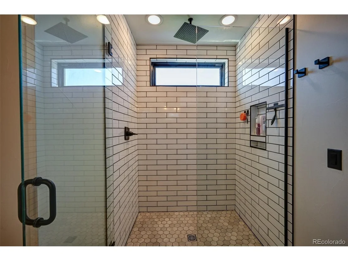 Photo of 10503 Willow Ave