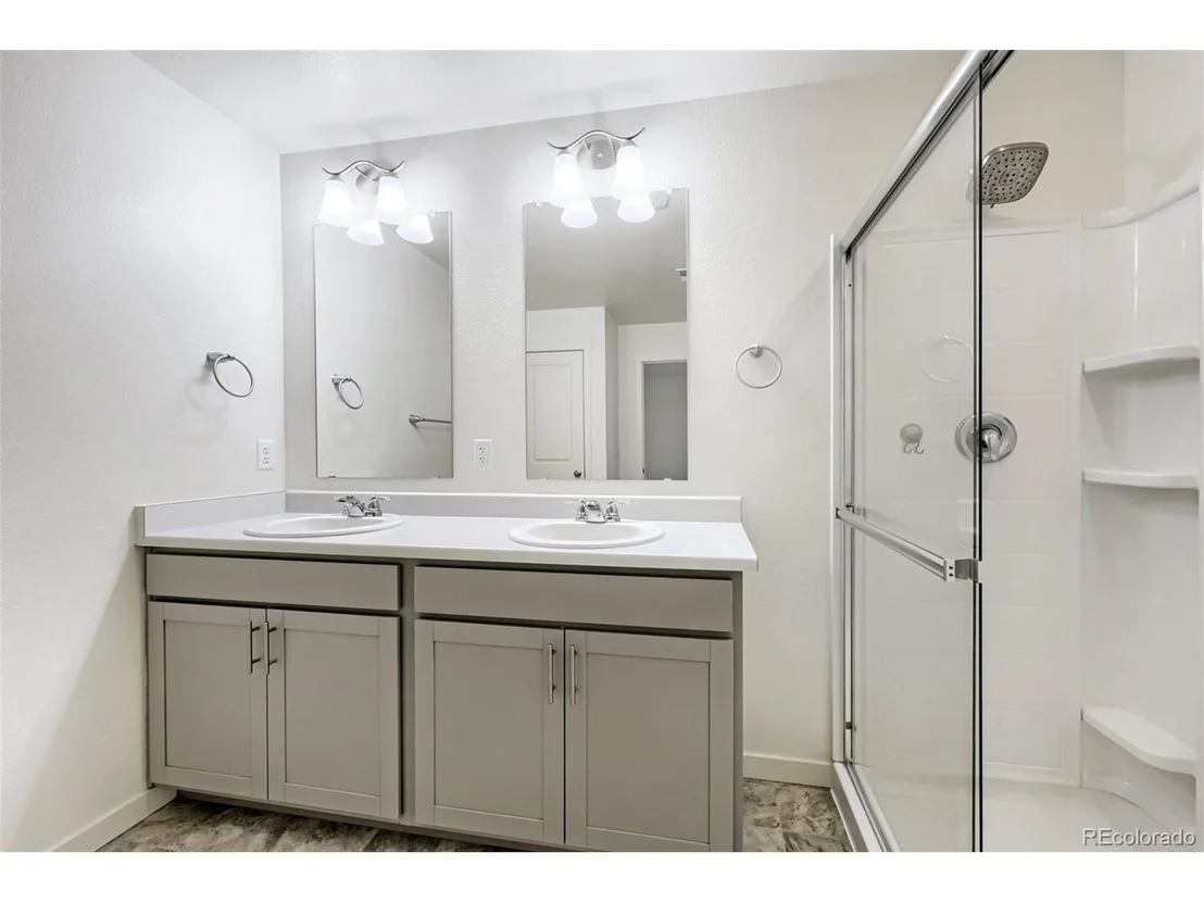 Photo of 801 Crest St