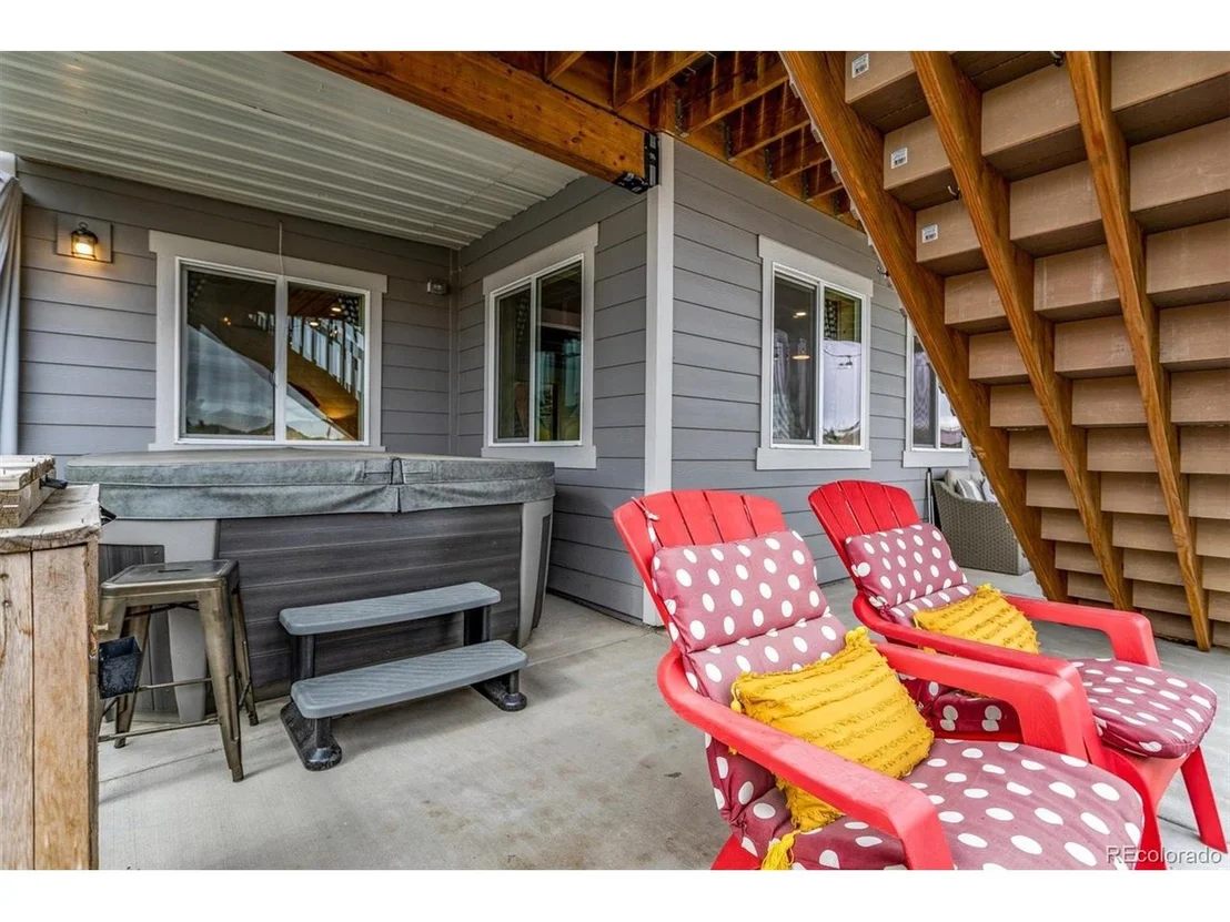 Photo of 2066 Peralta Loop