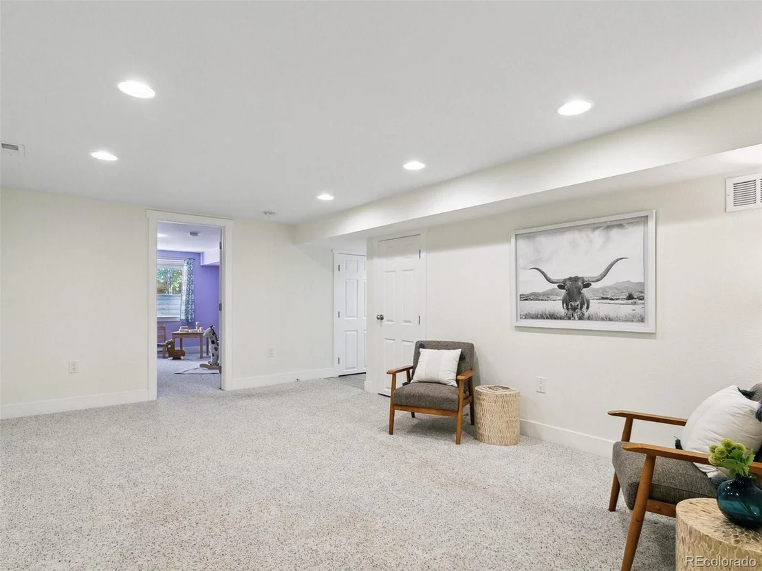 Photo of 207 Iowa Dr