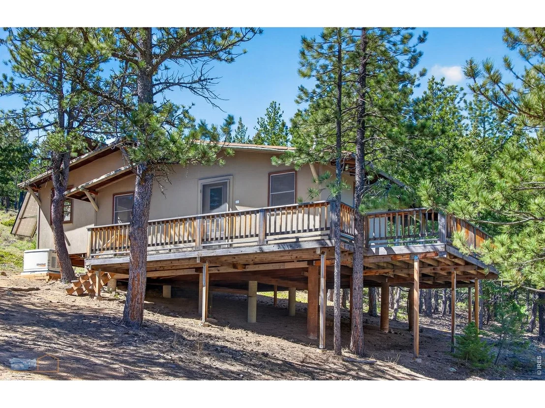 Photo of 942 Spruce Dr