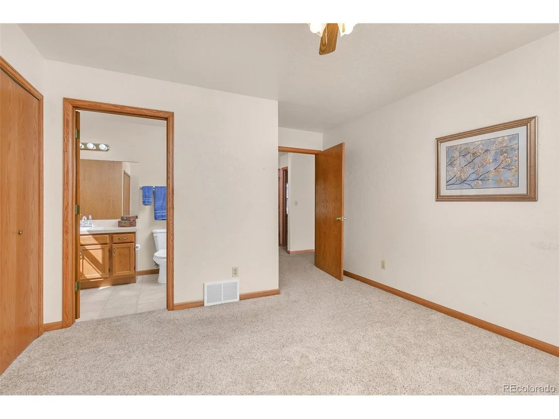 Photo of 162 48th Ave