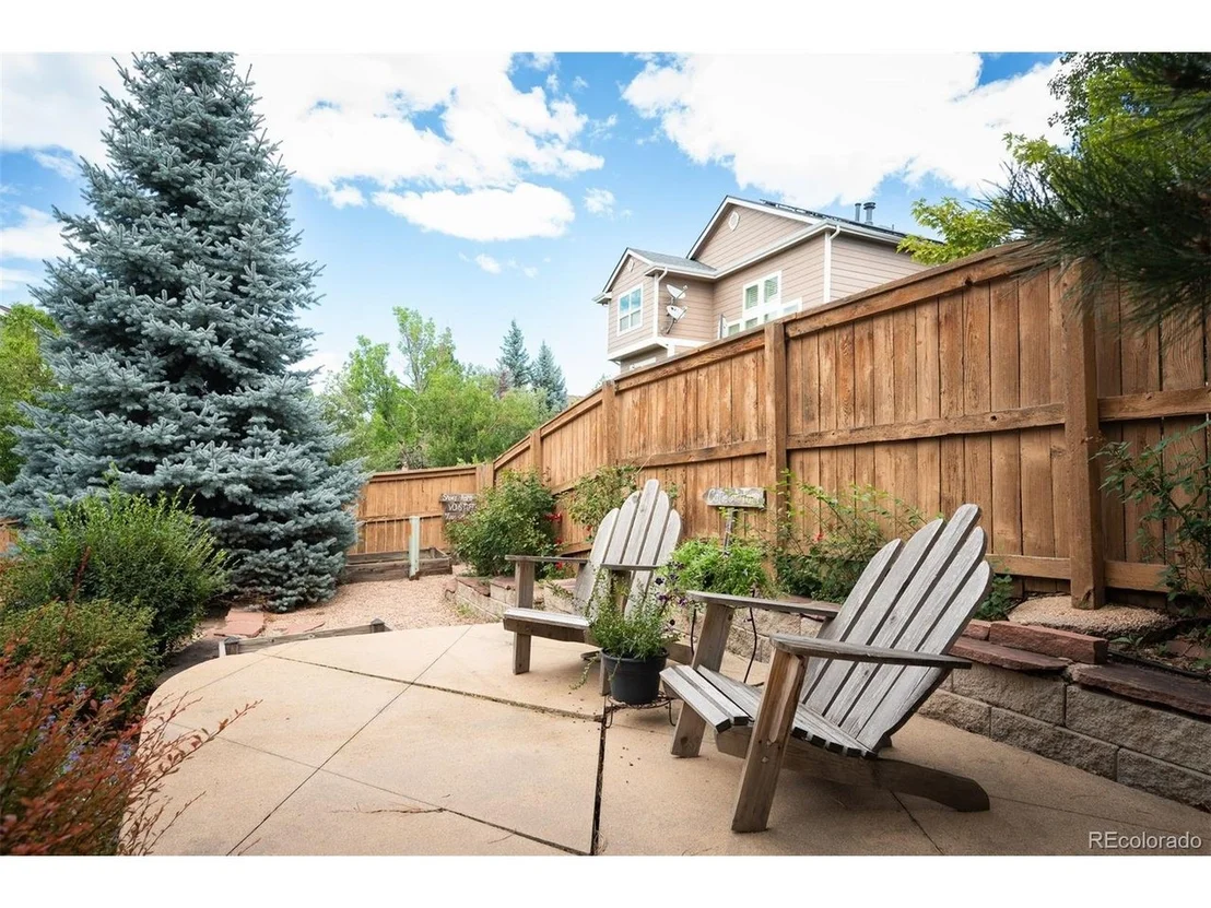 Photo of 10182 Knoll Cir