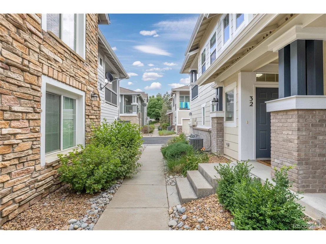 Photo of 32 Whitehaven Cir