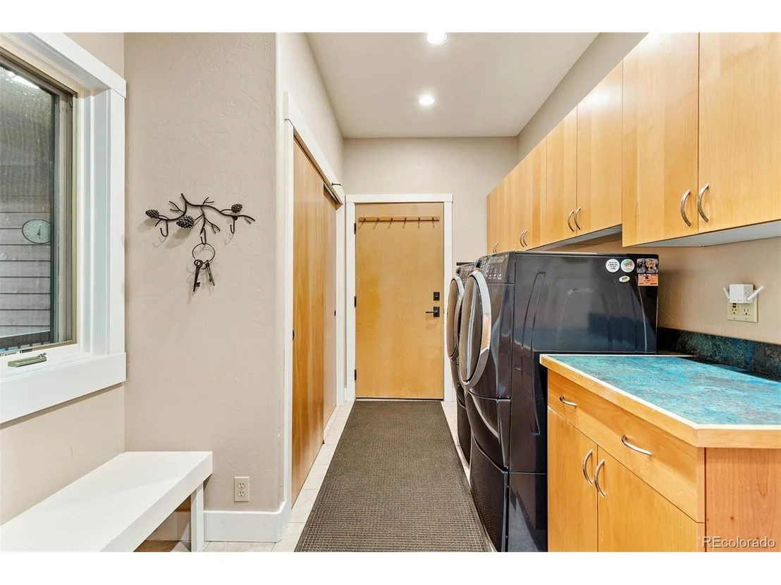 Photo of 657 Stagecoach Dr