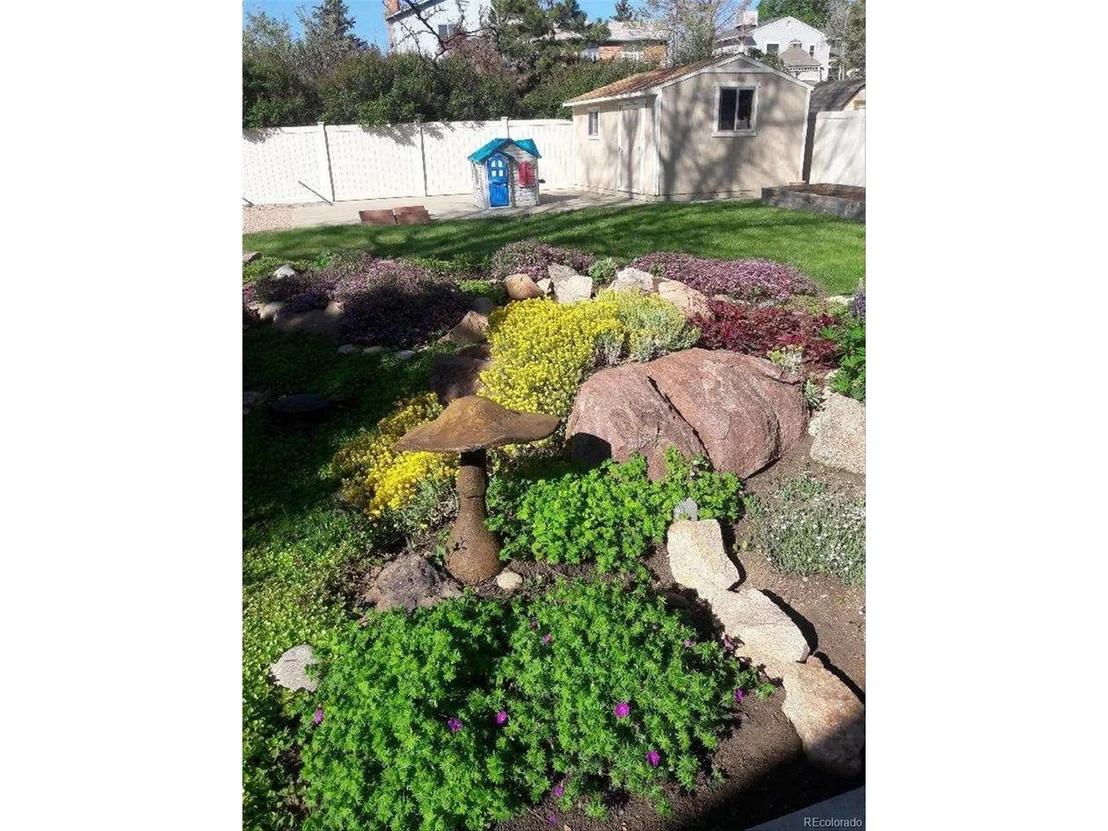 Photo of 10951 Kendall Dr