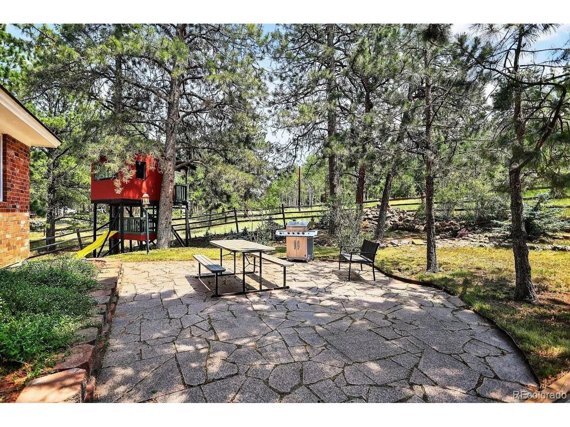 Photo of 1539 Bluebird Dr