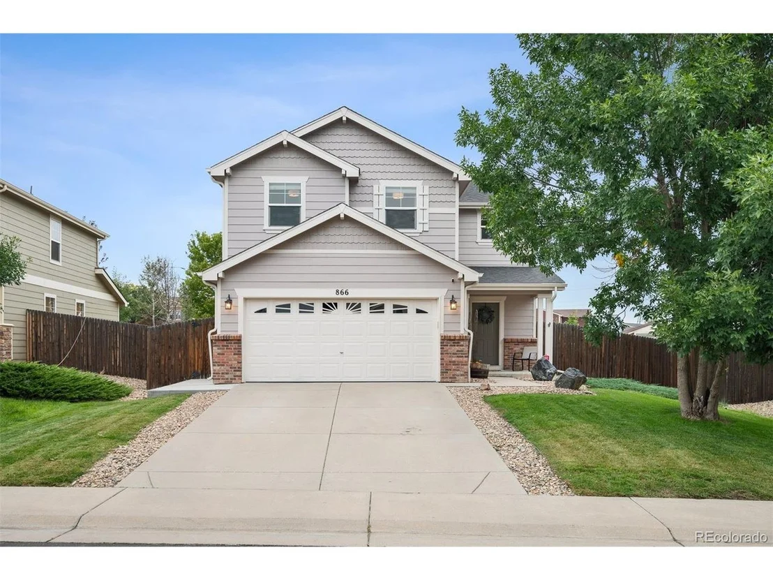 Photo of 866 Sagebrush Dr