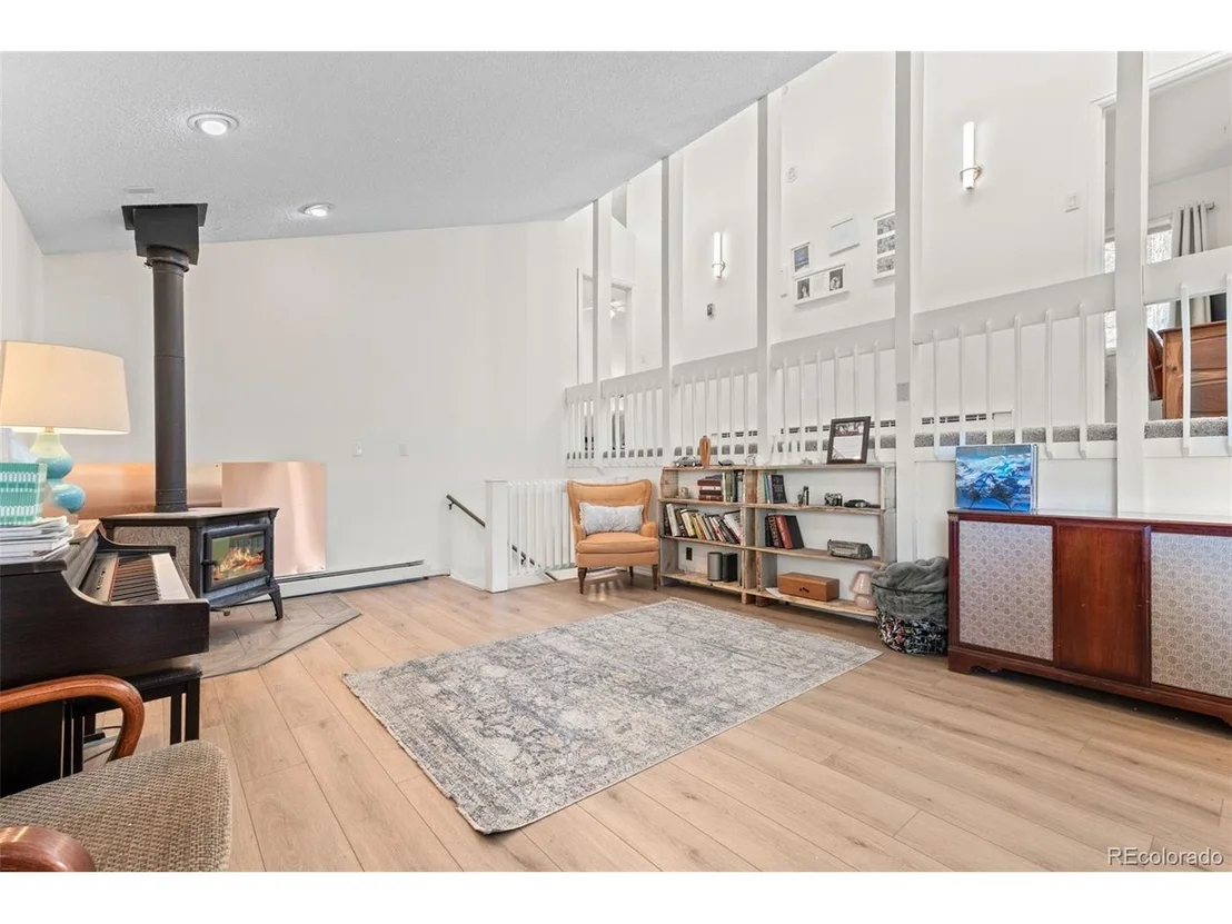 Photo of 20 Long Ridge Dr