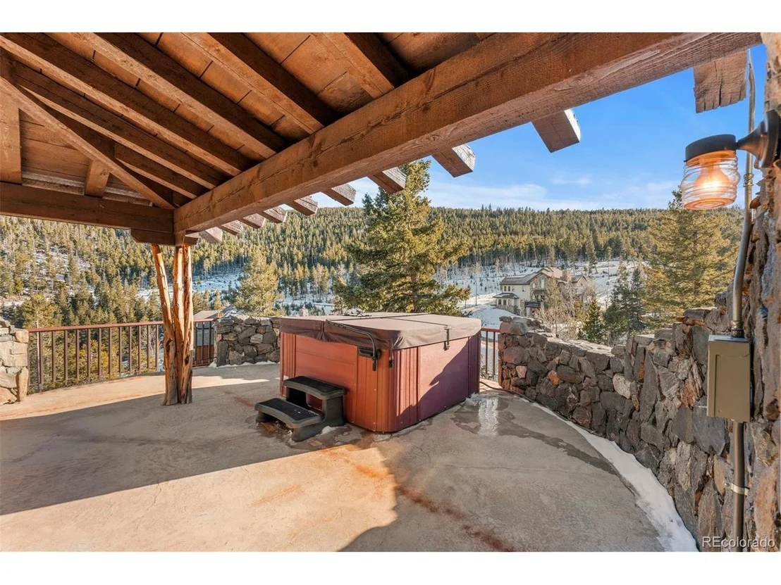 Photo of 142 Outpost Ln