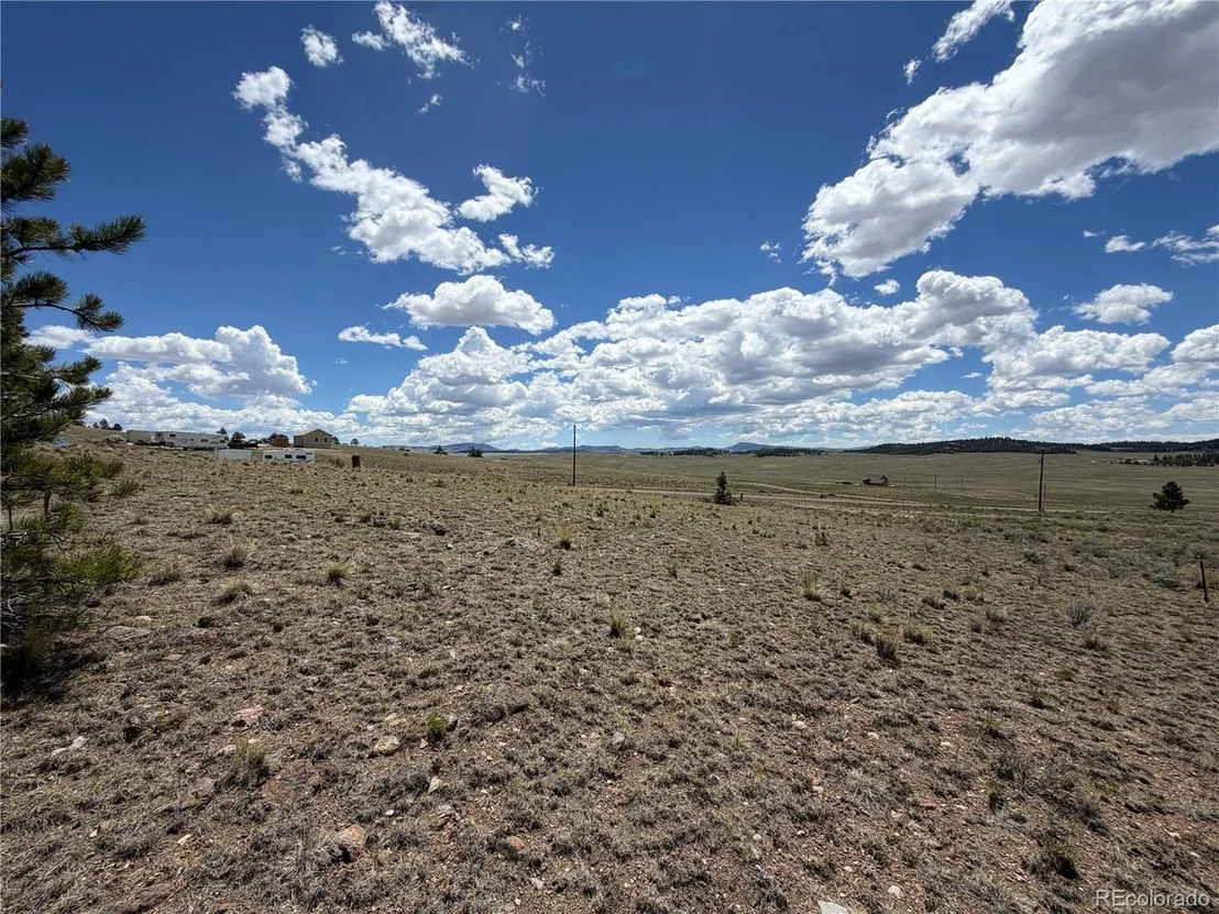 Photo of 595 Bridle Path