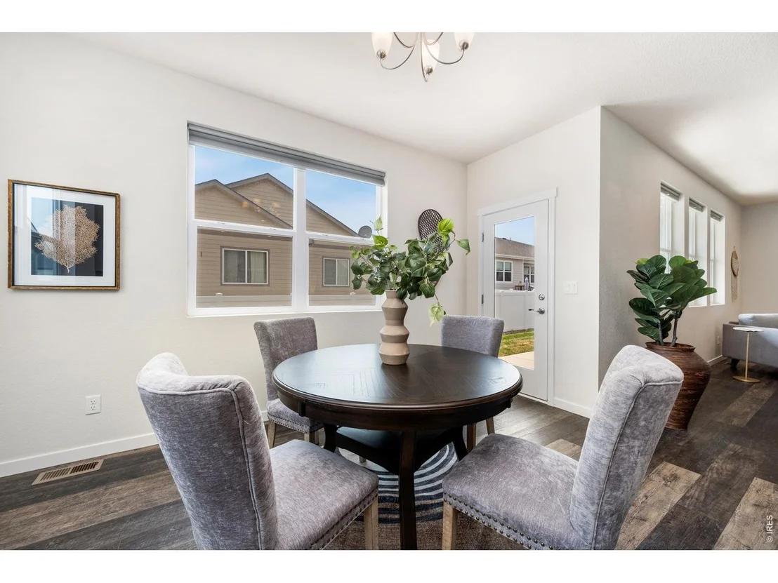 Photo of 1141 E Ibex Dr