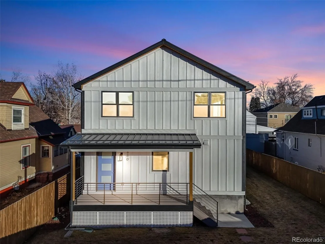 Photo of 3880 Sheridan Blvd