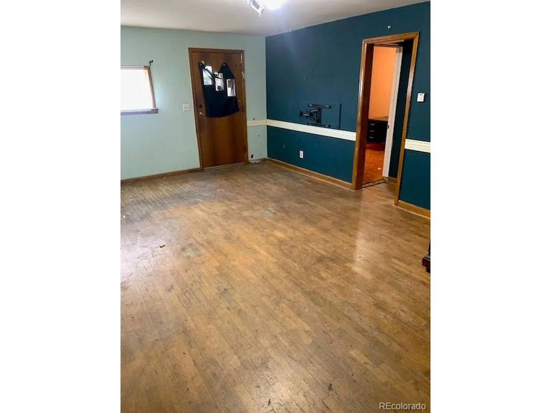 Photo of 221 4th St