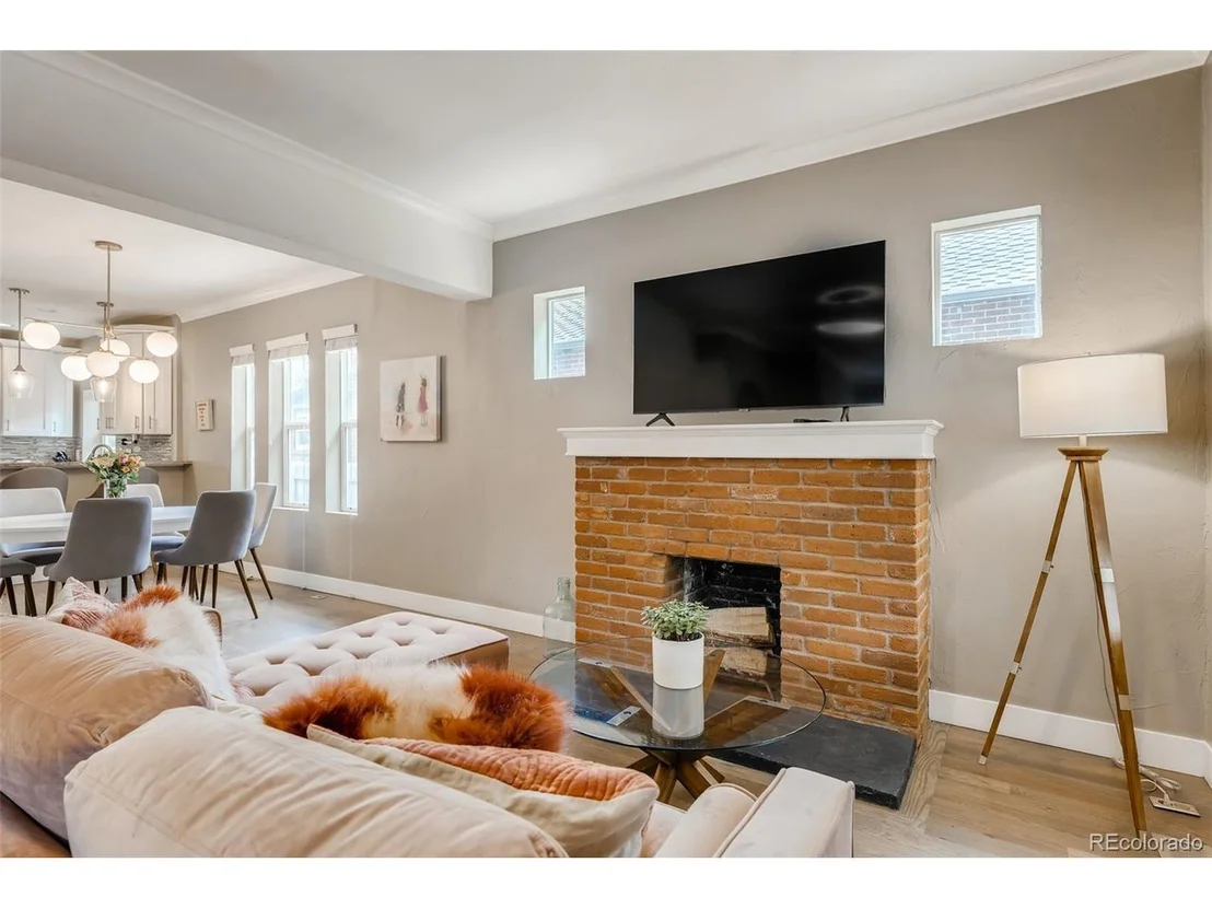 Photo of 958 Madison St
