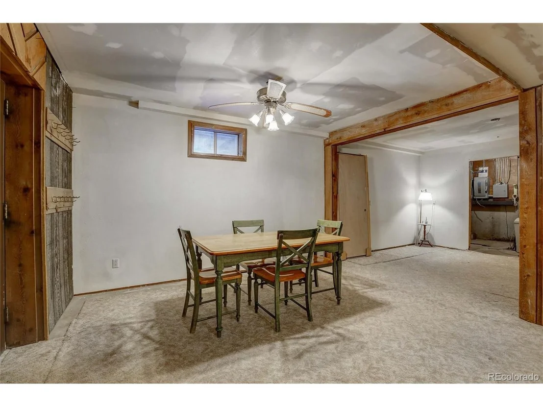 Photo of 155 Pinon Cir