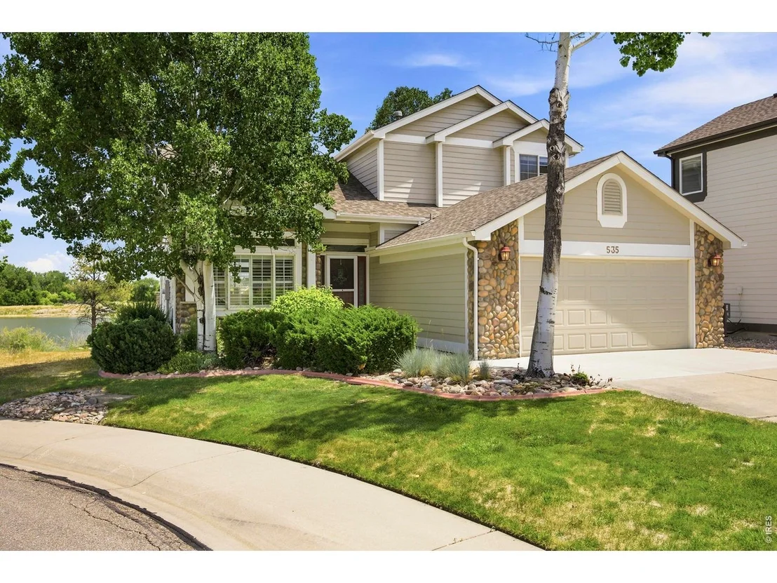 Photo of 535 Lakeside Pl