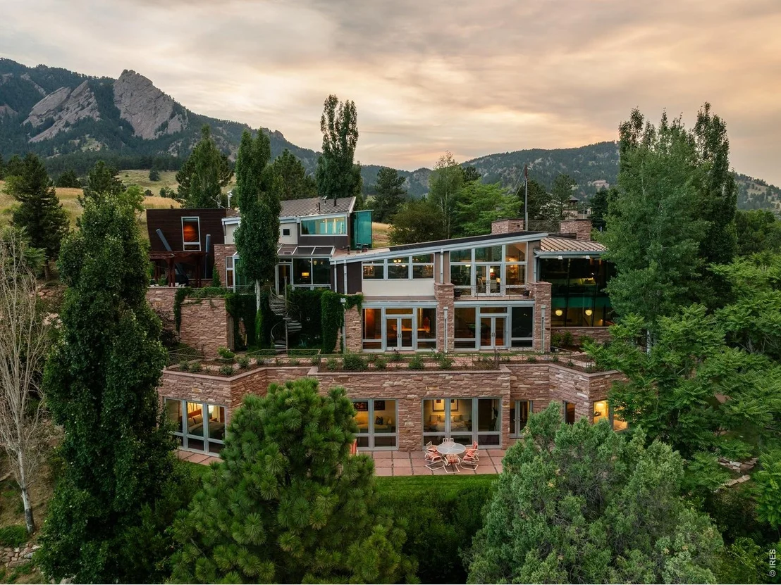Photo of 333 Bellevue Dr