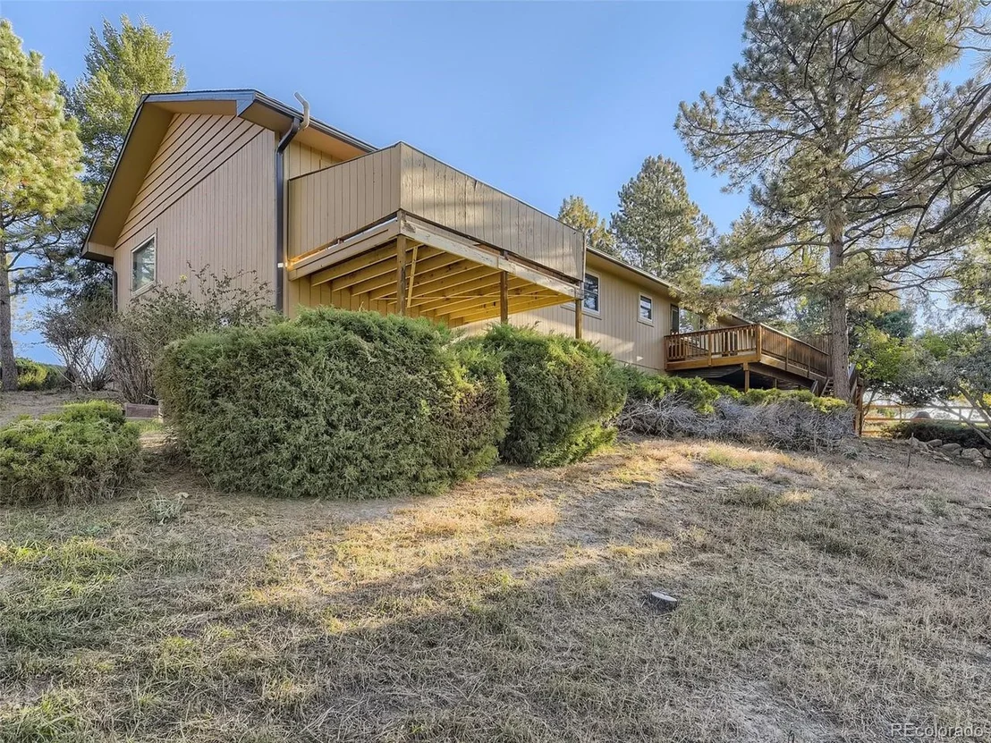Photo of 7992 E Windcrest Row