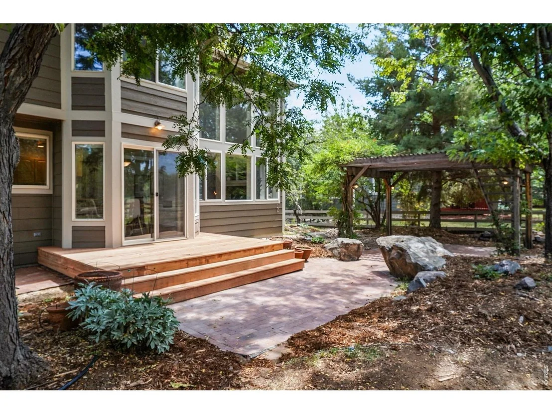 Photo of 2854 Blue Jay Way