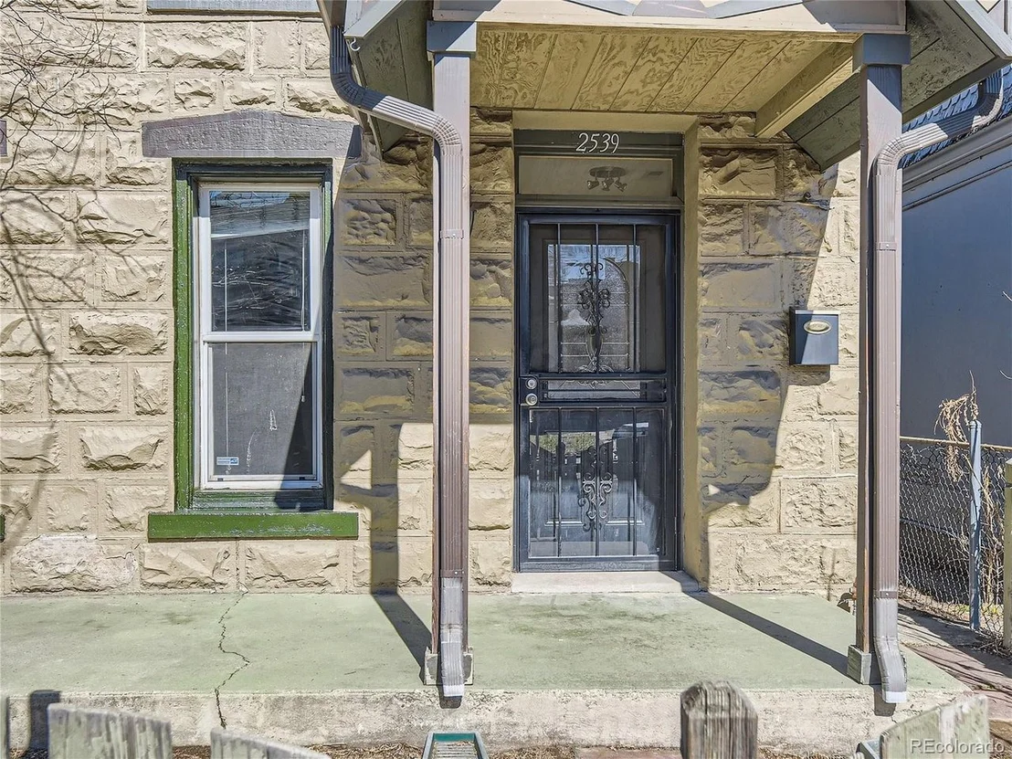 Photo of 2539 Glenarm Pl