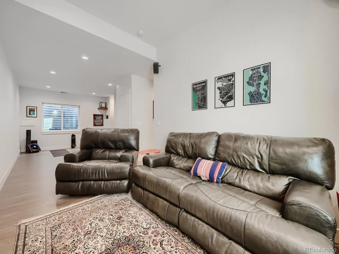 Photo of 2902 Twin Lakes Cir