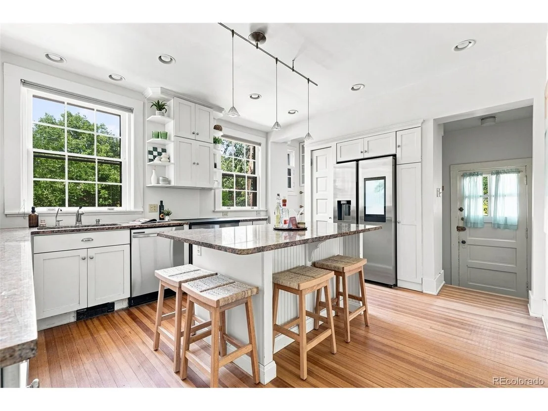 Photo of 2398 Colorado Blvd