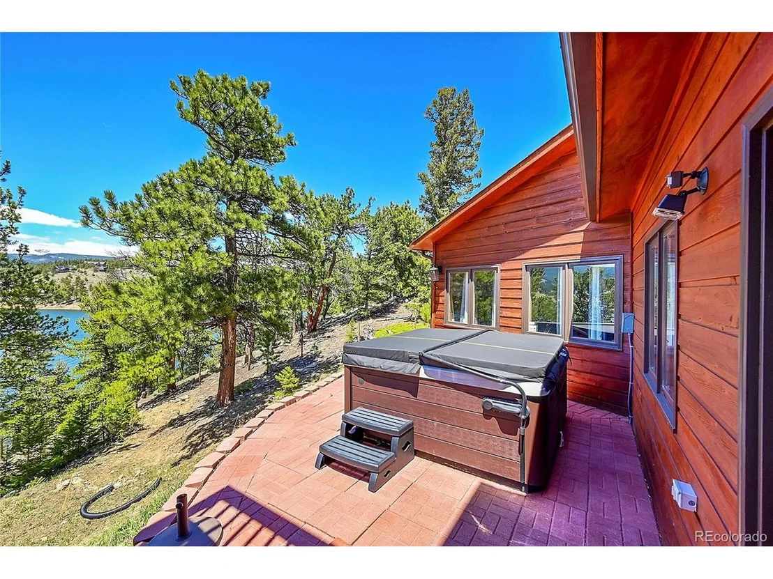 Photo of 247 Alpine Dr