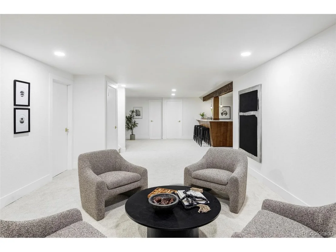 Photo of 42 Princeton Cir