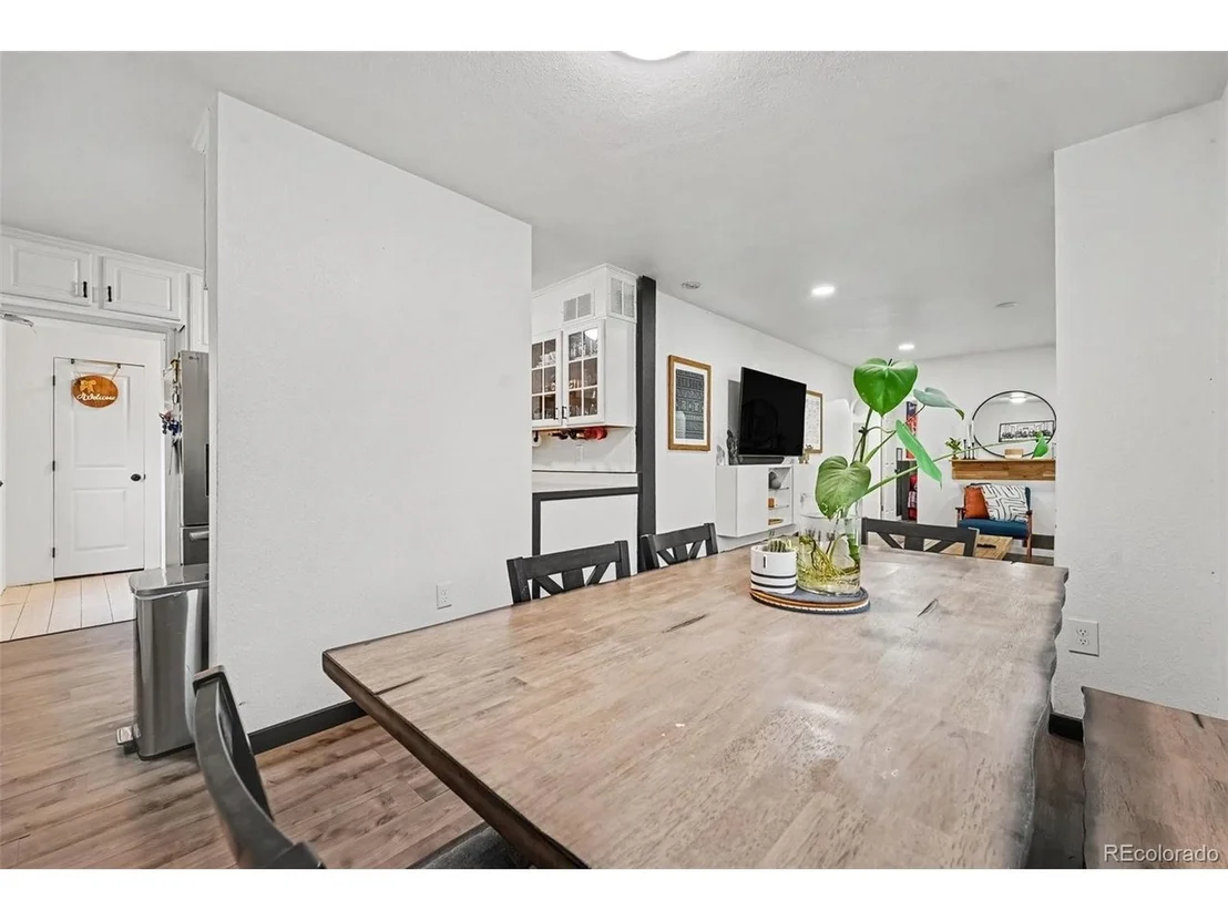 Photo of 9161 Vine St