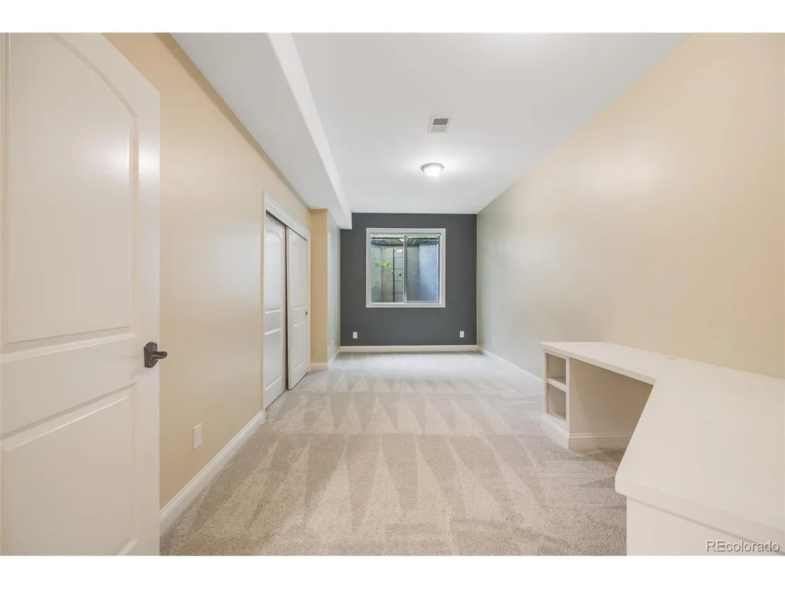 Photo of 2362 Spruce Way