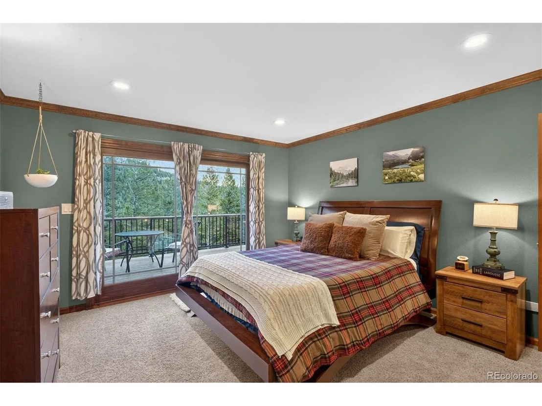 Photo of 212 Juniper Ln