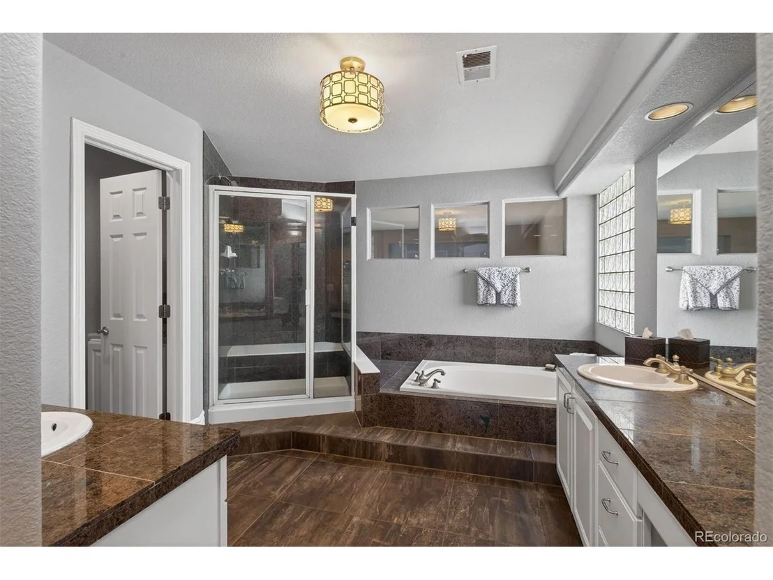 Photo of 10060 Matthew Ln