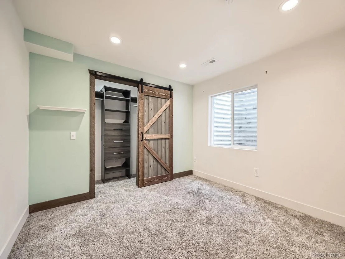 Photo of 4941 Silverleaf Ave