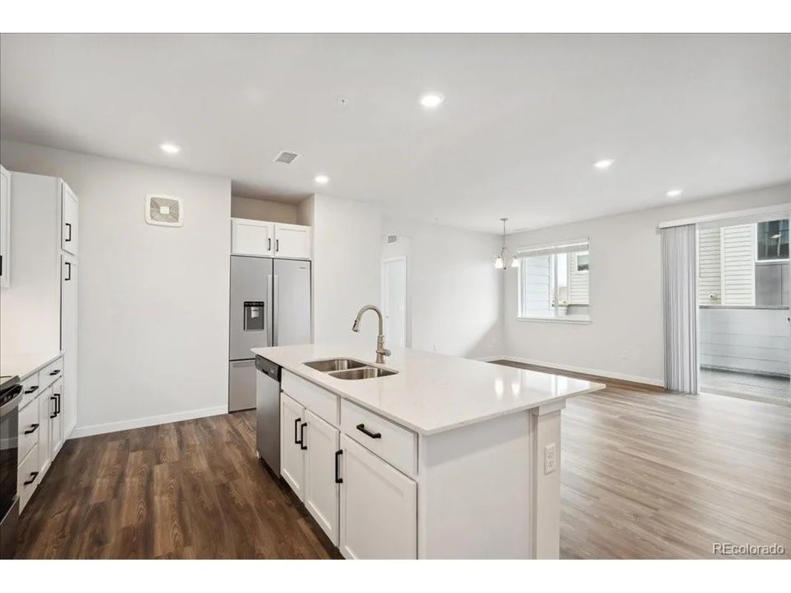 Photo of Unit 1206 at 487 Interlocken Blvd