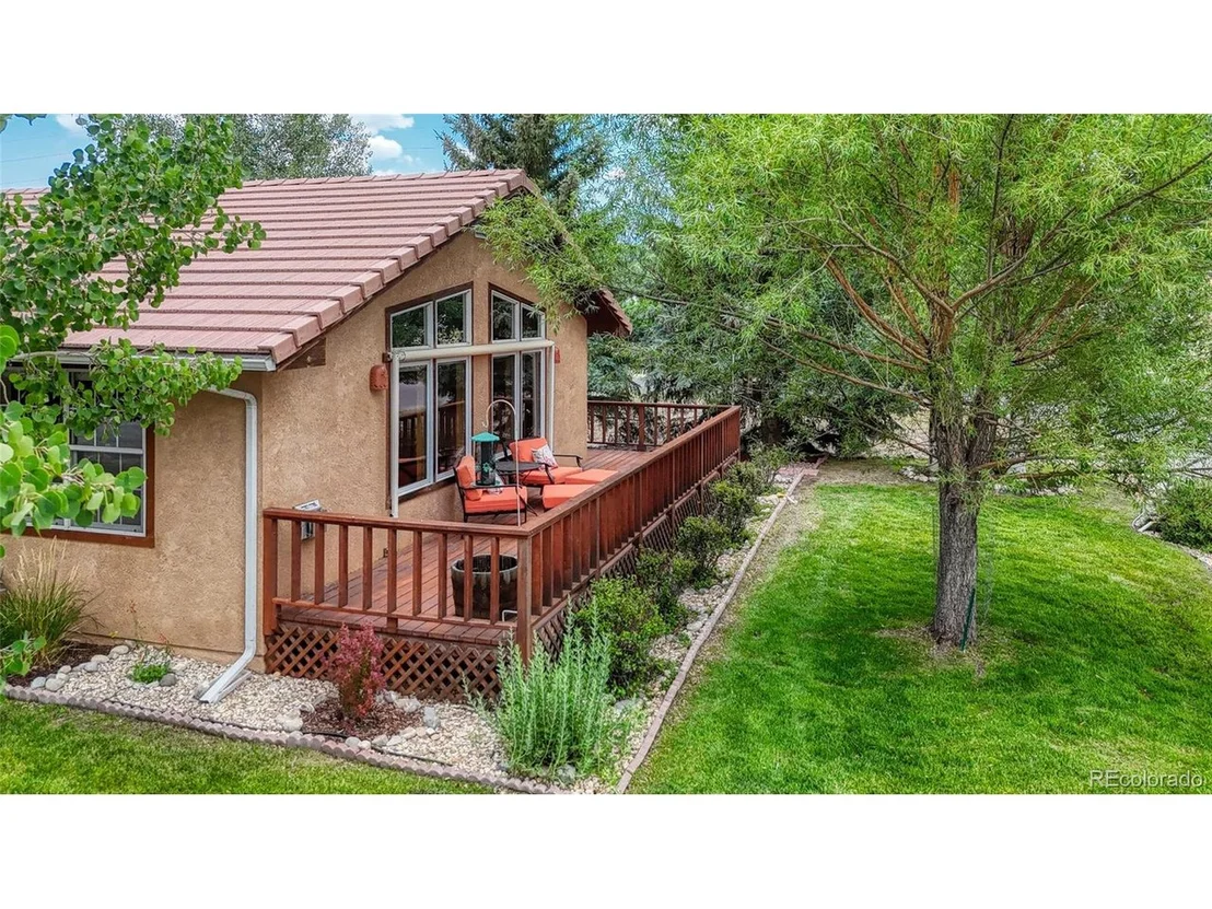 Photo of 1 Silver Spruce Dr